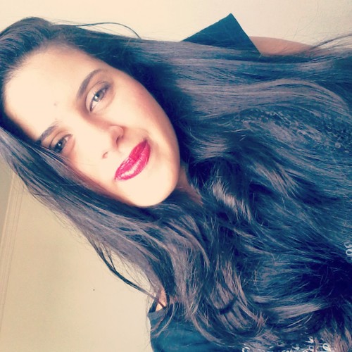 No fundo, mesmo lendo tanto, pensando tanto e filosofando tanto, a gente gosta mesmo é de quem é simples e feliz!