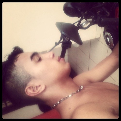 apenas mais um querendo saber como seh chega ...mas soh o tempo pode me encinar ....      http://t.co/OGRZ43DOX5