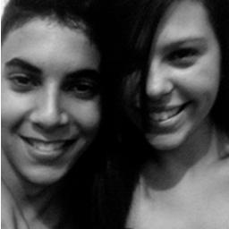 Amo a @Tay_caastro, sou fã do @Eminem , tenho 17 anos, me escondo em Arcos-MG e Foda-se. (: