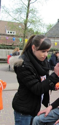 Leerling Verpleegkundige bij Dichterbij Gennep via NWS. Afgestudeerd als pedagogisch medewerker 3. Leiding bij Samsam in Sambeek en vriendin van Willem.