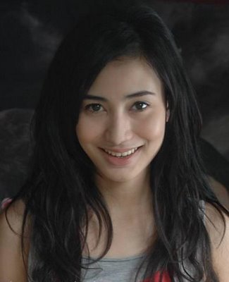 Aku suka Pria yang romantis