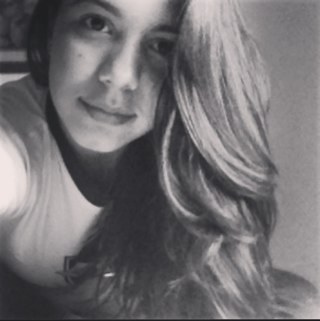I own 21 Guns, Live on The Bouleard Of Broken Dreams, Am Celebratin Your Good Riddance... I LOVE Green Day. (13, Brazilian Girl)