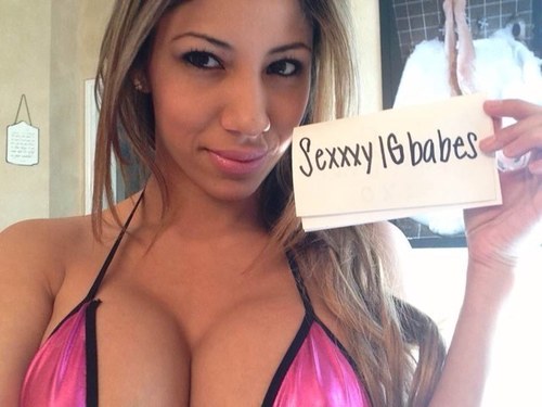 sexxxy and horny lezbian follow me on instagram and tumblr @sexxxyigbabes for more sexxxy pics and kik me a pic for a shoutout e-mail: sexxxyigbabes@gmail.com