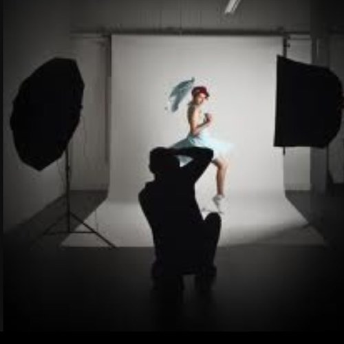 Photographic studio based in Stratford upon Avon.