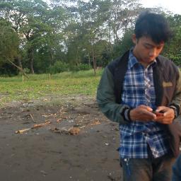 my name Jaka . i was born on 3 feb 96 . follback ? mention please :)