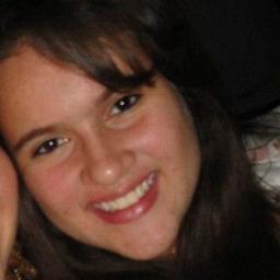 apenas uma garota com a alegria de uma criança;
a malícia de uma adolescente;
e sentimentos de mulher :)