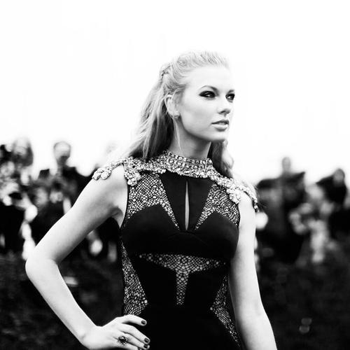 You can call me Swiftiezy now I'm a rap star☆