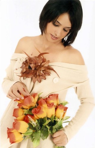 ser  mujer es ser princesa a los 20 reina a los 30 imperatriz a los 40 y especial toda la vida . y amar a Dios primeiro 😍