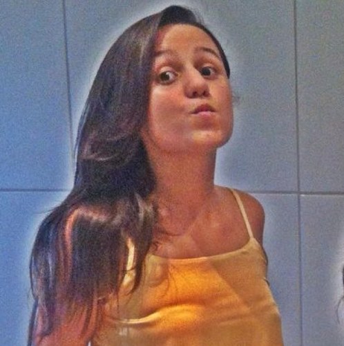 Constituindo minha vida,buscando meus sonhos,caindo e levantando,vivendo e aprendendo