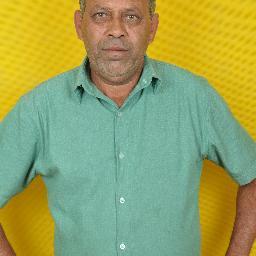 sou moreno claro trb em manutenção em um hospital