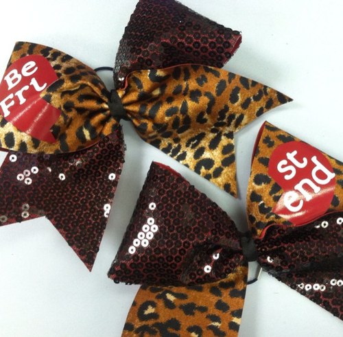 ✨Welcome to BowDaciouz, where we customize any cheer bows you want! Tweet or email me at bowdaciouz@gmail.com for any questions✨