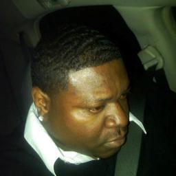 ChrisKing114's profile picture. In the lab making beats