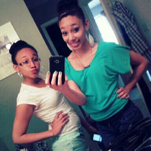 Junior At McCaskey | FieldHockey Player | Team Pink | LightSkinned | Follow Me And Ill Follow You :p