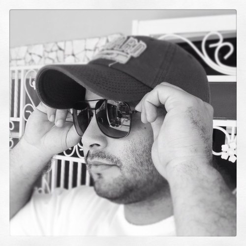 joseyores's profile picture. abogado, cursando maestría latinoamericano en ciencias penales, confiado en que Venezuela pronto sera libre!!