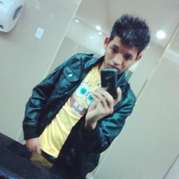 Me segue looogo! .xX.Quem se descreve se limita!.Xx #Follow, #follow, #follow! Vamos lá, é só clicar nesse butãozinho e já está me seguindo! #Follow,