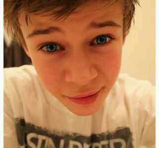 Mandy_Lasnier99's profile picture. Belieber 4ever!!! Love Lasnier !!! He guys ! Follow my other account @benzilasniator !!! 3...
Follow me n ill follow u back !