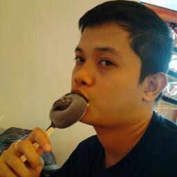 I love eating ice cream, chocolate, and blogging...