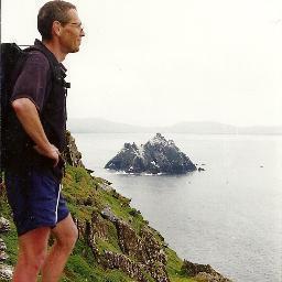 Interested in anthropology, paleontology, the cosmos and beyond. And why humans have problems dealing with life.