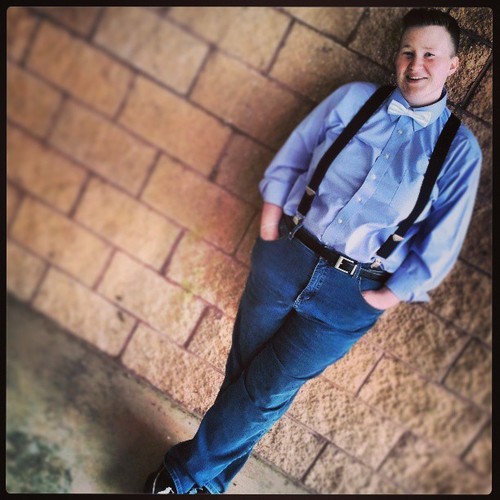 My name is Sullivan and I'm a gay writer. I'm addicted to music and funny cat pictures. Oh, and I write stuff.