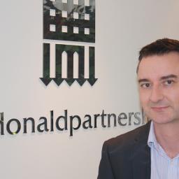 With 20+ years insurance experience. I'm part of the macdonald partnership team-aiming to give a great client deal - great price,great cover and great service.