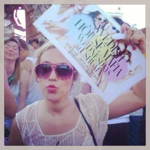 It's better to be absolutely ridiculous than to be absolutely boring. - Marilyn Monroe