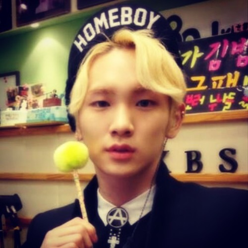 lemonkey923's profile picture. 나는 너에게 너는 나에게
잊혀지지 않는 하나의 의미가 되고 싶다.
 