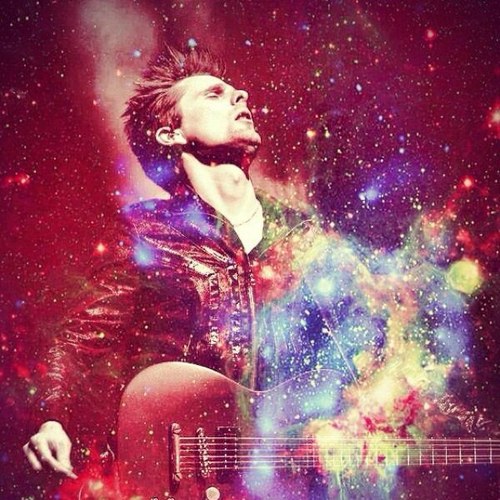 Beatfra's profile picture. Ciao sono una persona insignificante che adora i Muse e i Beatles e la VERA musica...vivo per la mia chitarra e per il concerto del 6 luglio dei Muse. zao