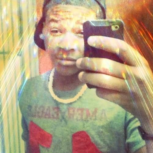 I'm 15 years young
Single
Interested in girls 
•••••••••••••••••••••••••
Kïłł_ÿø_śëłf!✌✌