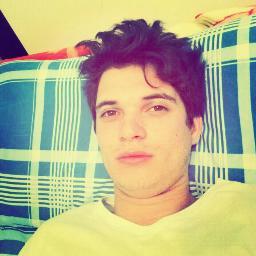 Renato Felicio Ferreira! Leonino sincero e ciumento, amo Deus♥ e tudo que a vida vem me proporcionando ultimamente... segue no intagram sigo de volta ↓↓↓↓↓