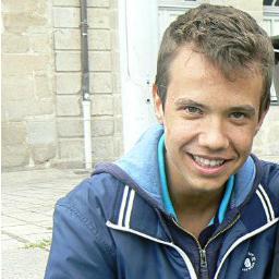 RomanTaiziere's profile picture. Roman 15 ans, j'essaye d'être drôle et je fais des vidéos :)