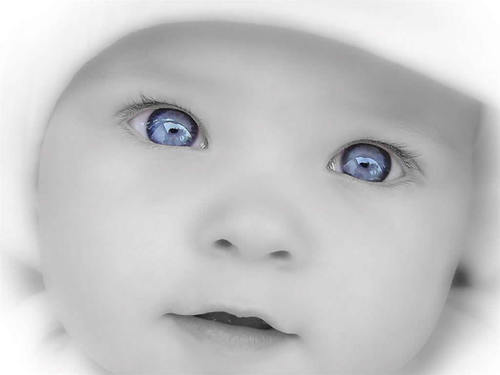 belle, gentille, insterressante, adorable tout d'un ange  koi!