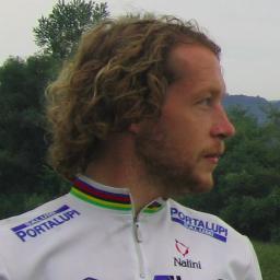 Weltbürger • Radfahrer • schreibt auf https://t.co/o4jrQ3WcF7 • nimmt alles wichtig, aber nichts todernst!