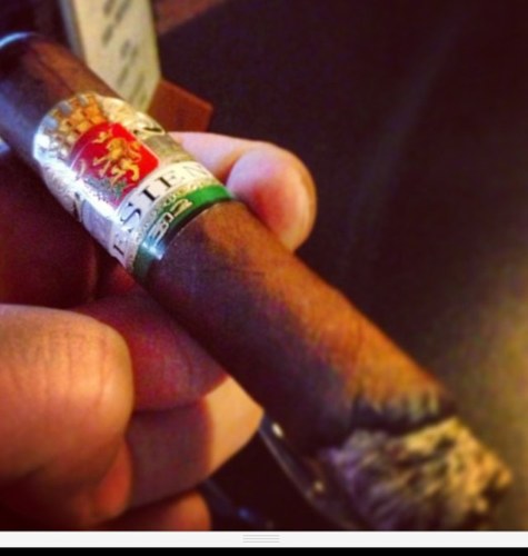 Premium Boutique Cigar hand made in Honduras, medium in color, body & price, but full on excellence!