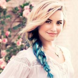 17, Daddy's little princess, Momma's little rebel child.