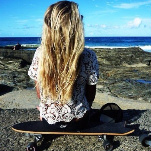 hippyhipsterhi's profile picture. Keep on dreaming even if it breaks your heart. ✞