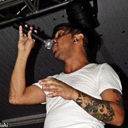 Rafaah Silveira vocal da Banda Listeen