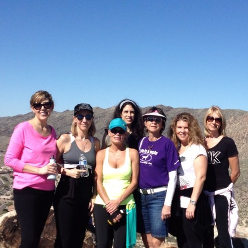 Mom of 3 in sunny AZ.  Business owner and Realtor. Originally from NY!