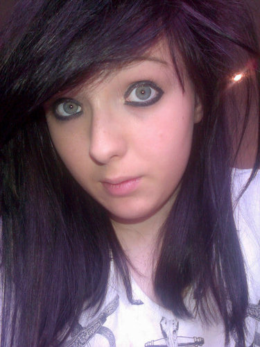 tiana_whiteside's profile picture. Mate,I like music and I'm almost happy well most of the time,this is my new twitter :P