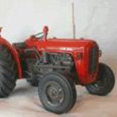 #Toys_Farm #Landbouwminiaturen #Farmmodels #Modelltraktoren #Siku #Wiking #WeiseToys #Schuco #Britains #Bruder #Sikucontrol #Rollytoys https://t.co/4zmDmEl68a