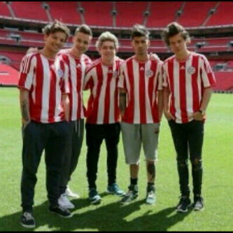 ONEGonzalez94's profile picture. They are 2 words, 12 letters, five boys and one feeling .. ONE DIRECTION♥