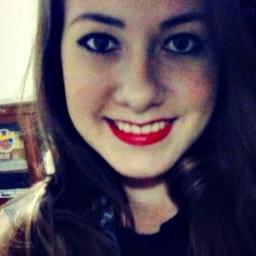 Difícil não é lutar por aquilo que se quer, e sim desistir daquilo que se mais ama.Eu desisti. Mas não pense que foi por não ter coragem de lutar, e sim por não