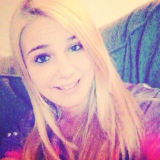 15 years old. 
Singing & Dance .
Taken; O3.2O.2O13 ∞ 
I follow back .