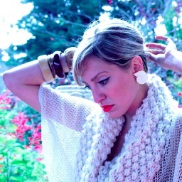 TheLeilaShow's profile picture. Taking solo vacations, channeling Dolly Parton, and laughing as I watch other people fall down.