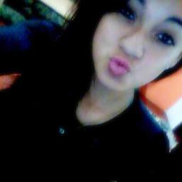 Liinda sqñ kk , simpatica mas sou muito ciumenta ! 13 anos, solteira . ;*