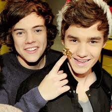 Go Follow @Hugs_Forever_1D because she just gave you a free follow ( ask for a follow back )