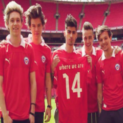 Hi :) I'm Directionerxd (: 3 I Love A 1D directioner Forever 3, I love Niall 3:O