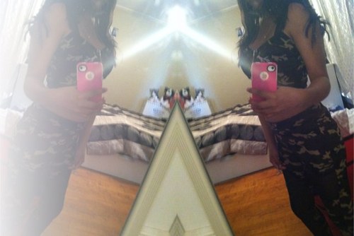 Paualovesu's profile picture. follow me nd i follow u back 3 :') 

IG: Paulalovesu_3 ❤