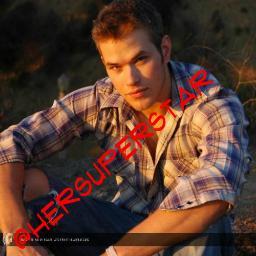 Soul mate to @HisBombShellRo . I will rip your fucking head off if you so much as touch my bombshell. I'm her Prince on the White Horse. Vampire. She saved me.