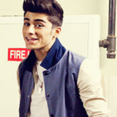 I'm Zayn and I like food. If you hate me then get the hell out of my face! *Single/Bi* {RP/FL}