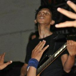 chooky_noizee's profile picture. panas ini buatku pintar,lapar ini buatku kuat,haus ini buatku berfikir,lelah ini buatku sabar,angin ini memberiku janji bahwa akan ada indah jika aku berusaha